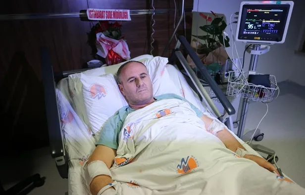 Mersin'deki hain saldırıda yaralanan polis Abdülkadir Öztürk o geceyi anlattı: "Devlet ve millet için canımız feda"-4