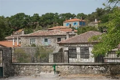 Ahırların bile kafe yapıldığı Adatepe Köyü’nde evler 3 milyona satılıyor!