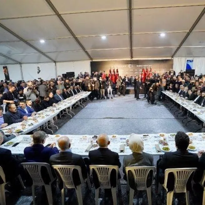 Kemal Kılıçdaroğlu ve koalisyon ortaklarının Malatyadaki günübirlik iftar çadırı şovuna tepki yağdı