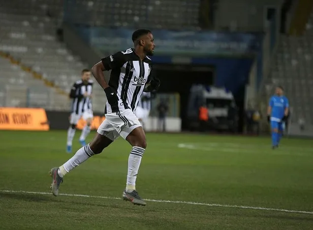 besiktasta-cyle-larin-karari-sozlesme-uzatmazsa-1626546052196.jpeg Beşiktaş’ta Cyle Larin kararı! Sözleşme uzatmazsa...-2