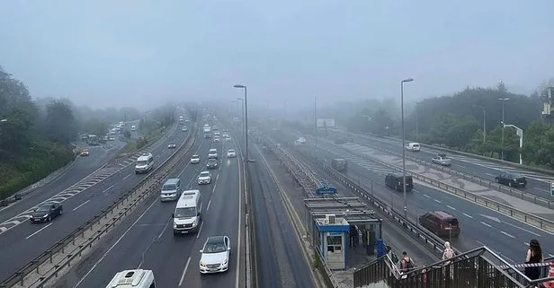 İstanbullu güne sisle uyandı! Haliç Köprüsü gözden kayboldu