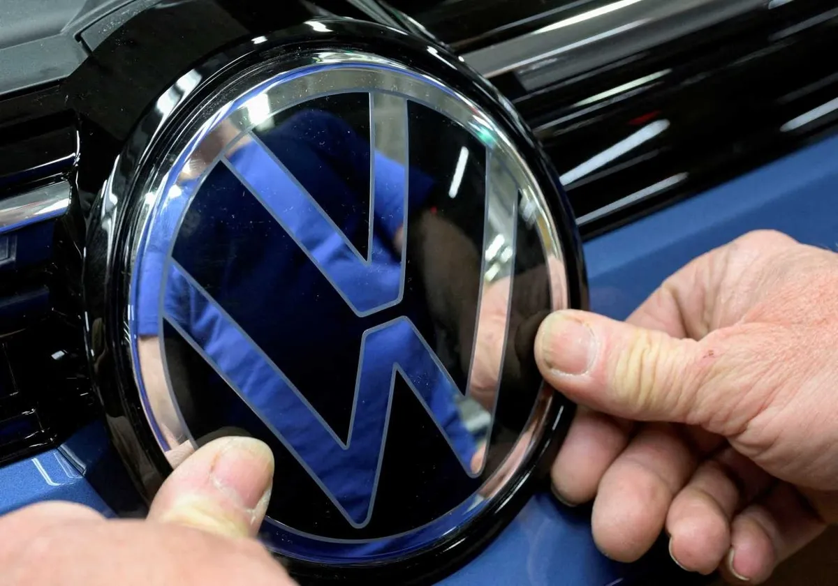 volkswagen-59-milyar-euro-zarar-acikladi-100-bin-calisani-isten-cikarma-ve-fabrika-kapatma-riski-1793271161440.jpeg Volkswagen 5,9 milyar euro zarar açıkladı! 100 bin çalışanı işten çıkarma ve fabrika kapatma riski-3