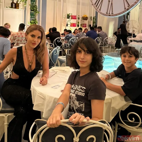 Şarkıcı Sıla'dan ilk yorum geldi! Bana en güzel bayram hediyesi... Ceyda Düvenci'nin Serebral Palsi hastası kızı Melisa şarkı söyledi! - 17