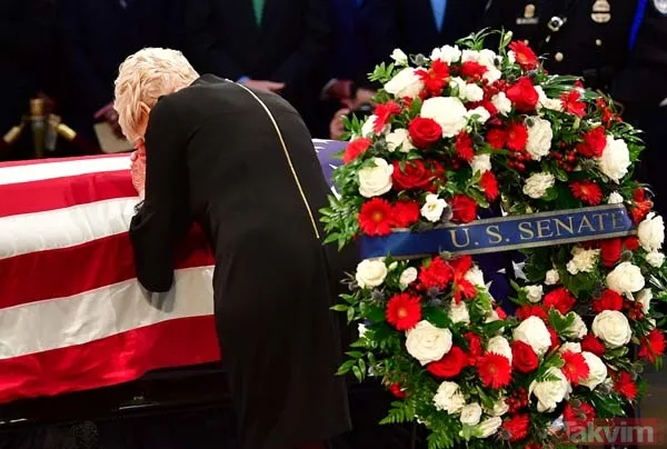 ABD'li Senatör McCain için Kongre'de tören düzenlendi - 8