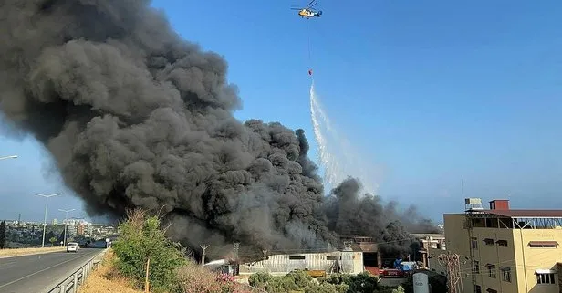 Hatay’da antrepo yangını! Dumanlar kilometrelerce uzaktan görüldü