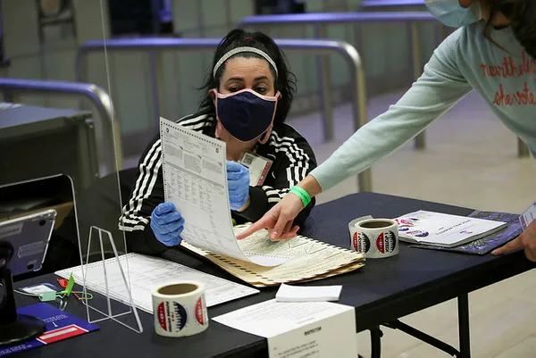 new-yorklular-abd-baskanlik-seciminden-beklentilerini-aaya-degerlendirdi-1604430026572.jpg ABD'de başkanlık seçimi... New Yorklular ne düşünüyor? Trump mı yoksa Biden mı kazanacak?-4