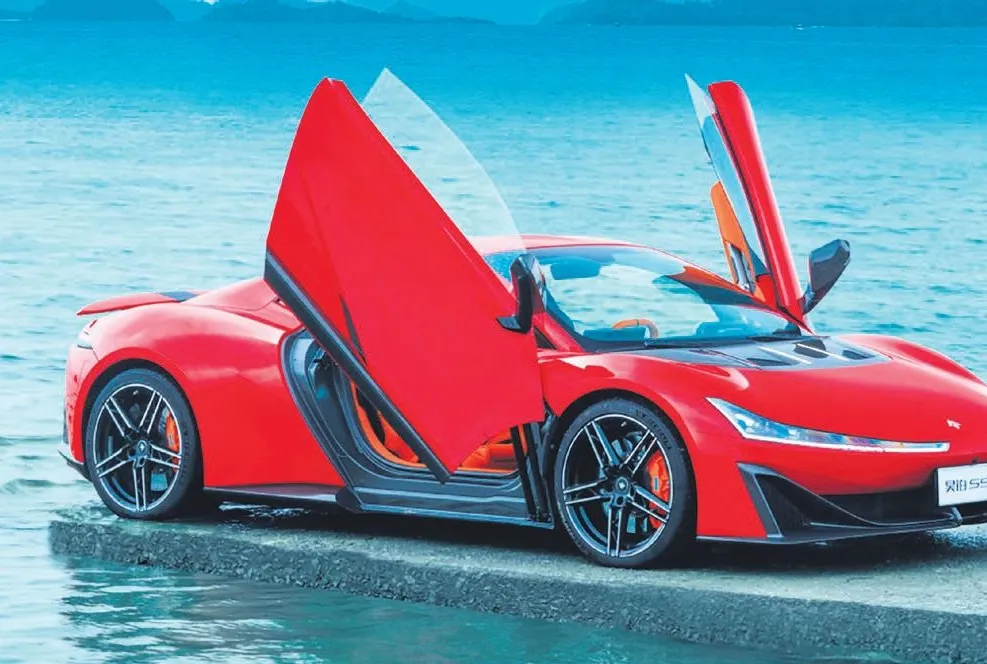 Dünya fişe takıyor