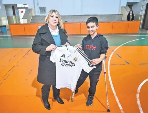 Arda’dan müthış jest