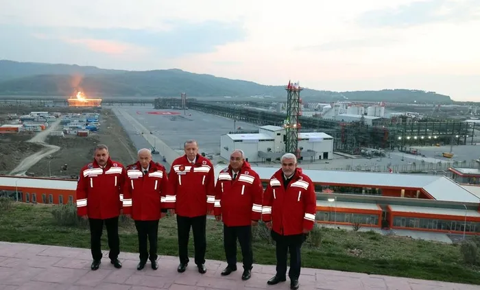 deprem-bolgesine-ozel-onem-baskan-recep-tayyip-erdogan-2023-yilinda-76-yurt-ici-ziyareti-gerceklestirdi-1703955108737.jpeg Deprem bölgesine özel önem | Başkan Recep Tayyip Erdoğan 2023 yılında 76 yurt içi ziyareti gerçekleştirdi-14