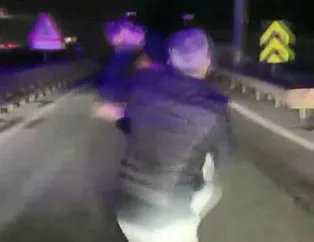 İstanbullu bunu da gördü! İETT şoförü ambulans sürücüsünü tekme tokat dövdü!