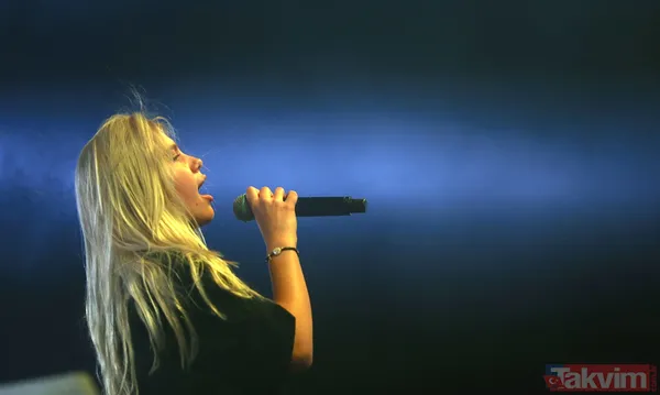 Duyanlar şaşkına döndü! Genç şarkıcı Aleyna Tilki meğer... - 1