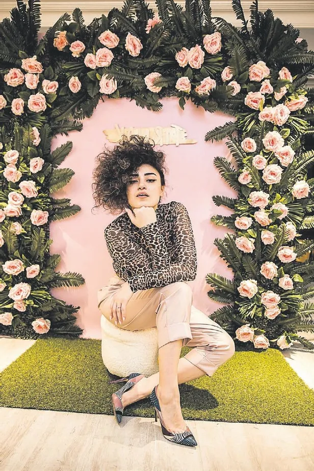 İbrahim Tatlıses'in kızı Dilan Çıtak, Nişantaşı'nda güzellik merkezini hizmete açtı-2