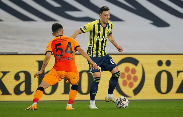 1612766200525.jpg İşte Fenerbahçe - Galatasaray derbisinin gizli kahramanları! Galibiyette büyük rol oynadılar-4