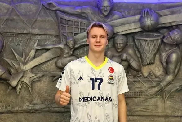 Luka Martilla Fenerbahçe’ye imza attı