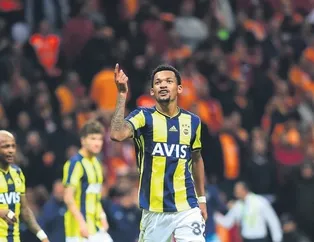 Jailson kendini orta sahada sanıyor