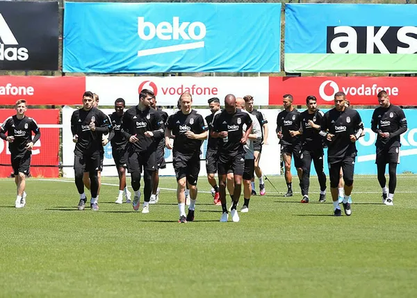 super-lig-sampiyonunun-kasasi-para-dolacak-1620983196686.jpg Süper Lig şampiyonunun kasası para dolacak-5