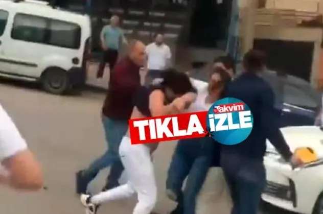 Ankara'da yol verme kavgası kamerada: Tekmeler havada uçuştu!