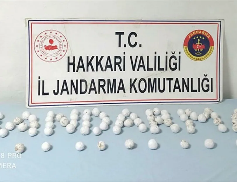 Hakkari’de uyuşturucu ve kaçak sigara ele geçirildi