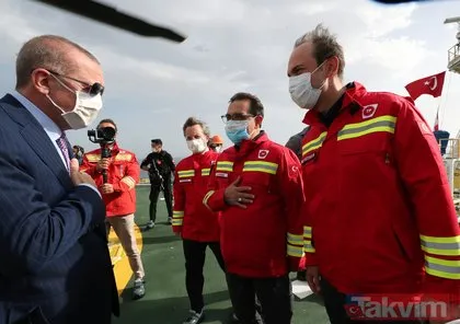 Başkan Erdoğan, Fatih sondaj gemisinde incelemelerde bulundu