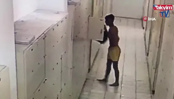 Yanına gelen şahısla arkadaşlık kurdu, sonra soyuldu... Hırsızlık anları kamerada
