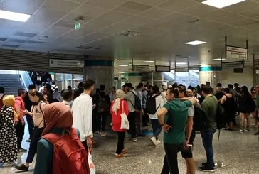 Yine metro arızası!