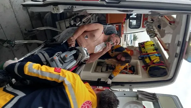 resmen-facia-esinden-sikayetci-olunca-ortalik-karisti-1672064920577.jpeg Resmen 'Facia'! Eşinden şikayetçi olunca ortalık karıştı-3