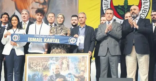 Fenerbahçe’de duygusal veda! Başarılı teknik adam İsmail Kartal gözyaşlarıyla ayrıldı