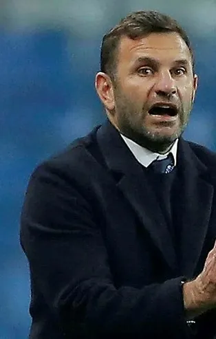 Galatasaray'da yeni teknik patronun Okan Buruk olmasıyla 32 yıl sonra bir ilk yaşandı