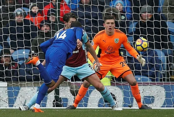 Cenk Tosun Premier Lig'deki ilk golünü attı-3