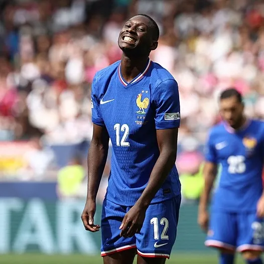 Kolo Muani Juve’de kaldı