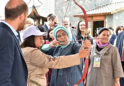 Emine Erdoğan, Kazakistan’da etnik köy ziyaret etti!