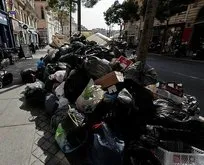 Marsilya sokaklarını çöp bastı