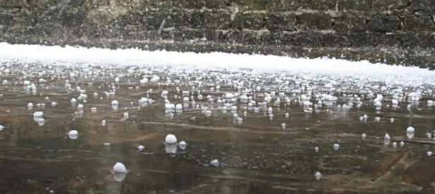 İstanbul'a dolu sürprizi! Trafik ne durumda?