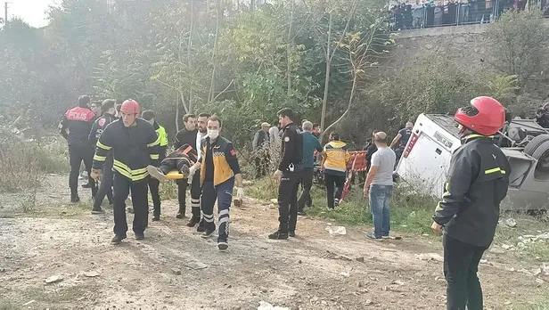 SON DAKİKA: Kocaeli'de öğrenci servisi kaza yaptı! 2 ölü 20 yaralı-2