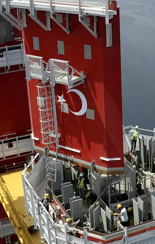 Tamamlandığında dünyanın en büyüğü olacak! Çanakkale Köprüsü'nün 318 metrelik ayaklarında zorlu mesai