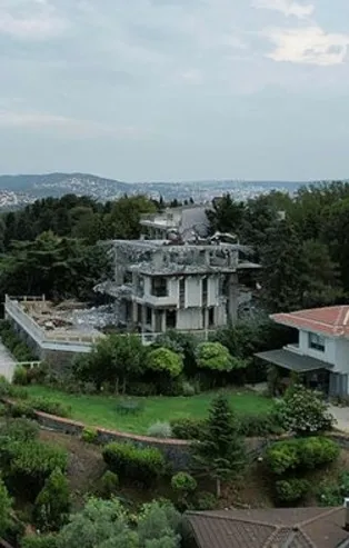 Fondaş Halk TV'nin patronu Cafer Mahiroğlu'na ait kaçak villa inşaatına mühür! Ekrem İmamoğlu'nun göz yumması da işe yaramadı