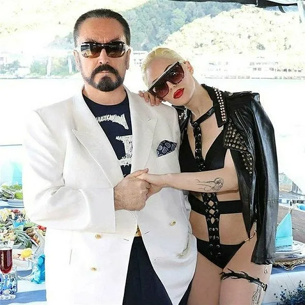 adnan-oktar-suc-orgutu-davasinda-68-sanigin-tahliye-edilmesine-yapilan-itirazin-detaylari-ortaya-cikti-1648067749399.jpeg