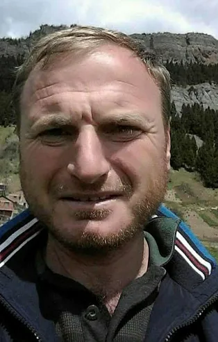 Kesilen ağacın altında kalan kişi öldü