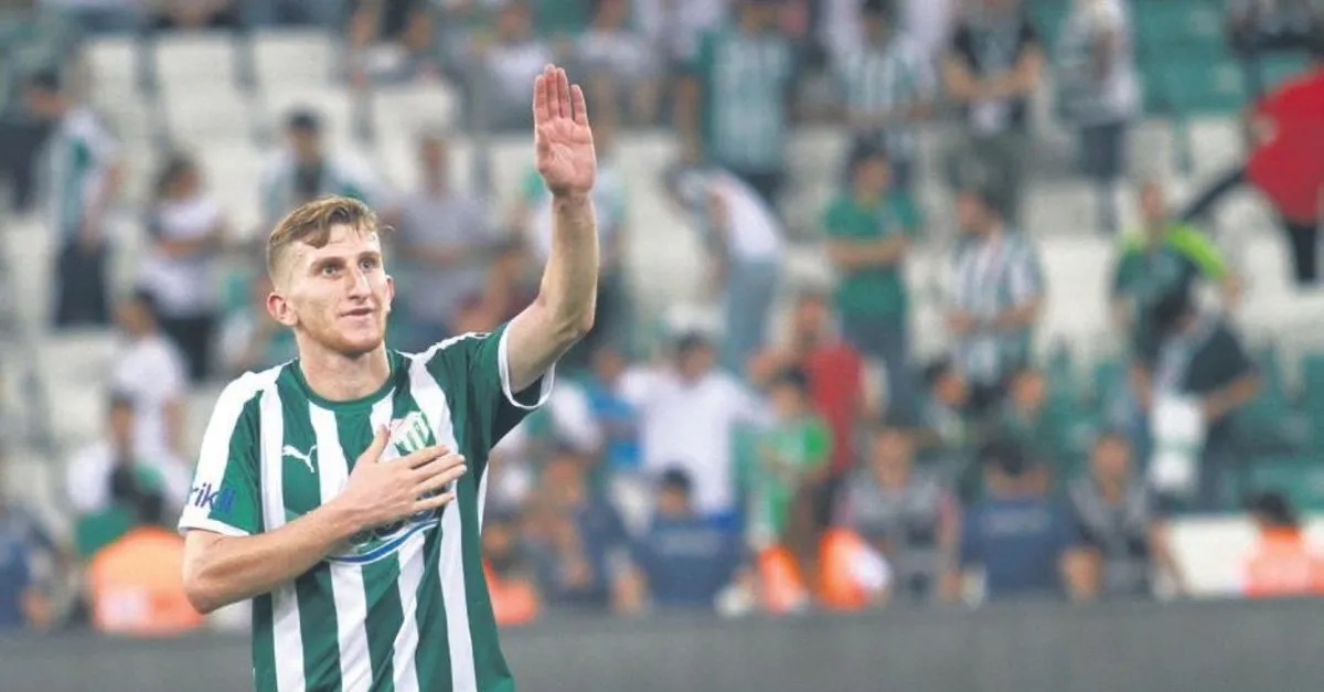 Fener In Gundemindeki Burak Kapacak A Ovgu Yeni Gokhan Gonul Olur Takvim