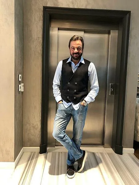 karizmasiyla-dillerde-bir-zamanlar-cukurovanin-fekelisi-hakkindaki-gercek-hayrete-dusurdu-kerem-alisik-gercekte-1609707798292.jpeg Karizmasıyla dillerde! Bir Zamanlar Çukurova'nın Fekeli'si hakkındaki gerçek hayrete düşürdü! Kerem Alışık gerçekte...-2