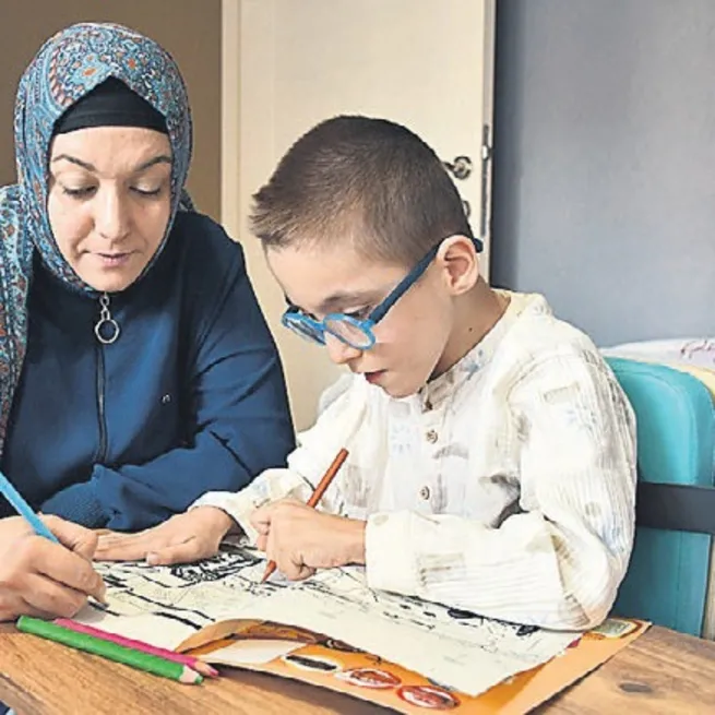 Bir adımına feda olsun