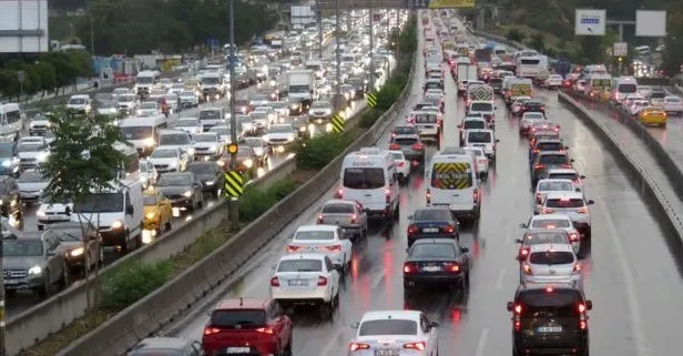 Son dakika: İstanbul’da trafik çilesi! Yoğunluk %85 seviyelerine yükseldi
