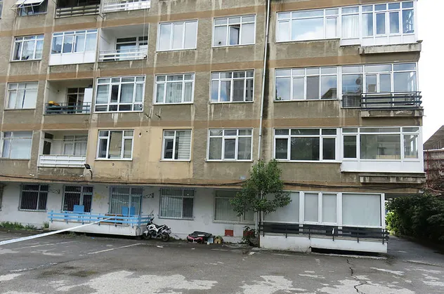 Kadıköy'de 6 katlı bina boşaltıldı