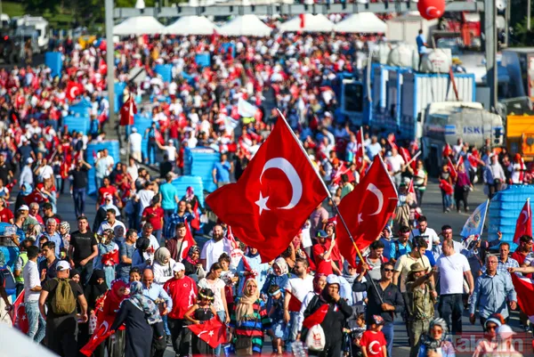 Milyonlar 15 Temmuz Şehitler Köprüsü'ne akın etti - 12