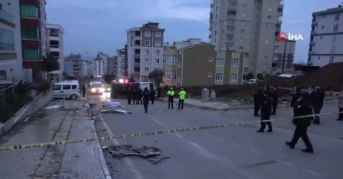 Samsun'da işçileri taşıyan servis midibüsü devrildi! Ölü ve yaralılar var
