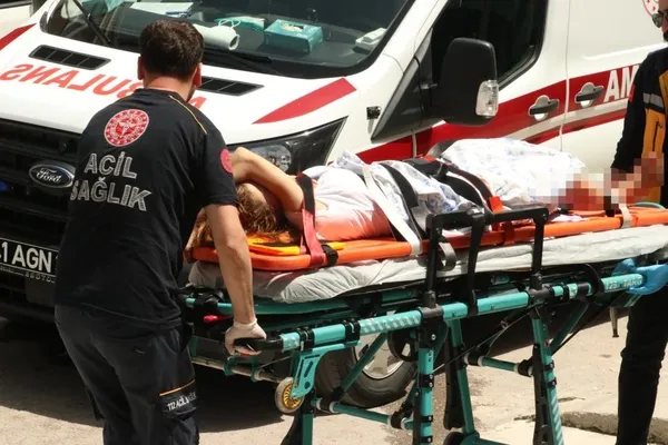 kocaelide-bosanma-asamasindaki-koca-dehset-sacti-karisina-ve-kizina-kursun-yagdirip-intihar-etti-2-olu-1-yaral-1653906320470.jpg Kocaeli'de boşanma aşamasındaki koca dehşet saçtı! Karısına ve kızına kurşun yağdırıp intihar etti: 2 ölü, 1 yaralı-3