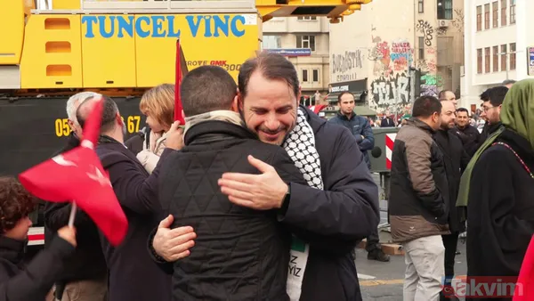 Galata'dan şehitlerimiz ve Filistin için dünyaya haykırış... İsimleri tek tek okundu | Tarihi günden tarihi kareler! - 13