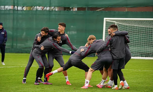 galatasaray-trabzonspor-canli-mac-izle-gs-ts-maci-canli-izle-bedava-kesintisiz-sifresiz-1642951981531.jpg Galatasaray - Trabzonspor canlı maç izle! GS TS maçı canlı izle bedava kesintisiz şifresiz!-3