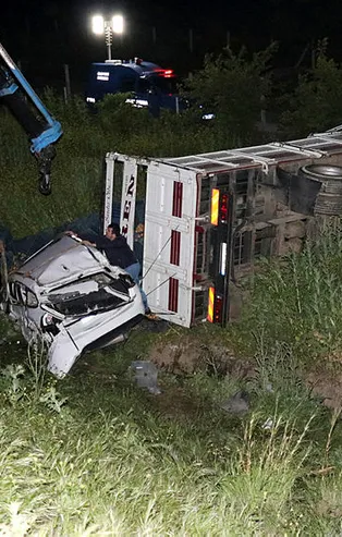 İzmir'de feci kaza! Şarampole yuvarlandı