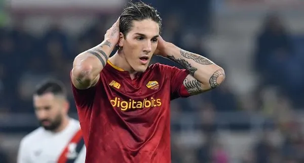 capkinligiyla-bilinen-nicolo-zaniolo-rotayi-bakin-hangi-guzele-cevirdi-1683400788520.jpeg Çapkınlığıyla bilinen Nicolo Zaniolo rotayı şimdi de o güzele çevirdi: Yakın takibe aldı!-2